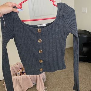 LONG SLEEVE CROP TOP